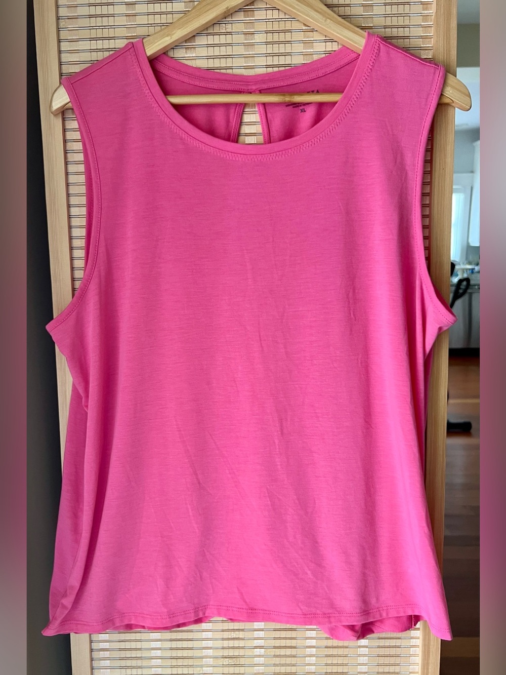 ATHLETA Essence Open Back Tank XL EUC